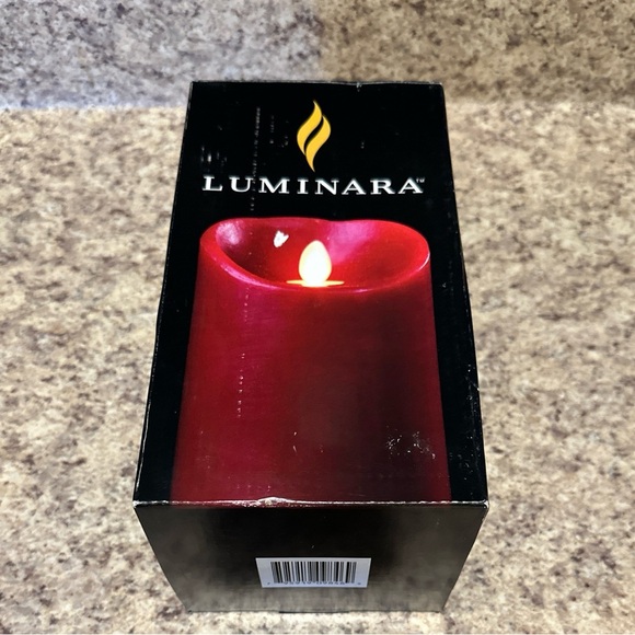 Luminara Bergundy Flameless Candle Cinnamon Scented with Timer 4x9 Red Christmas - Picture 2 of 5